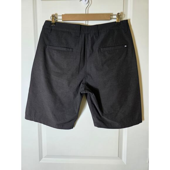 TRAVIS MATHEW Black Active Outdoor Casual Golf Textured Shorts SZ 32 - Picture 2 of 5